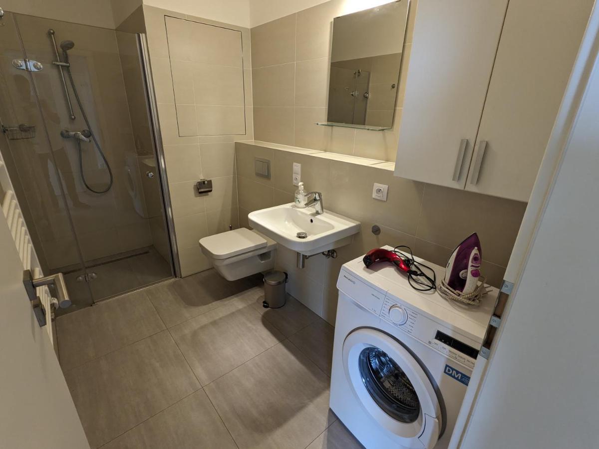 Cozy Apartment With Big Terrace In Central Prague - Karlin Exteriör bild